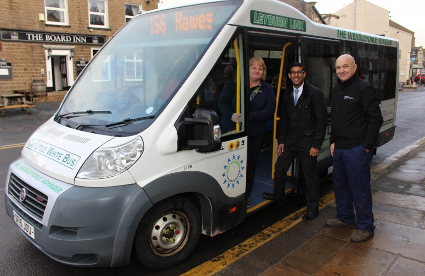 Rishi Sunak with Walter Head of the Little White Bus