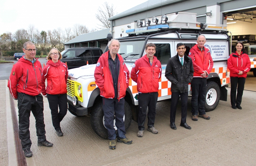Rishi Sunak with the Cleveland Mountain Rescue Team