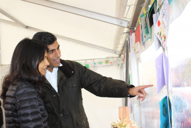 Rishi Sunak and his wife Akshata judge the Christmas car competition at Bedale Hall