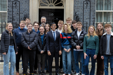 Rishi Sunak with Stokesley school pupils at No 10 Downing Street