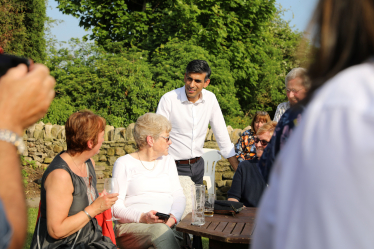 Rishi Sunak at the Travellers Rest, Skeeby