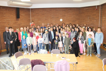 Rishi Sunak with Ukrainian refugees and host families in Northallerton
